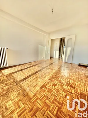 Apartment at Épinay-sur-Seine (93800)