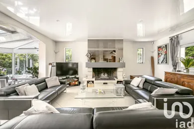 House at Lamorlaye (60260)