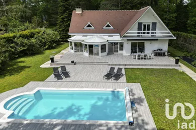 House at Lamorlaye (60260)