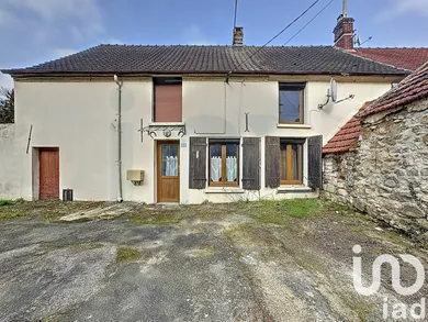 Village house at Thury-en-Valois (60890)