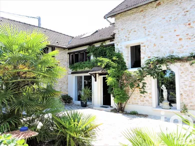 Maison traditionnelle à Montlhéry (91310)