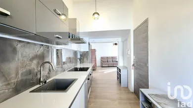 Apartment at L'Isle-sur-la-Sorgue (84800)