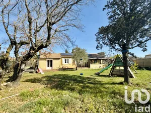 House at Grillon (84600)