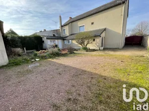 Maison traditionnelle à Vivy (49680)