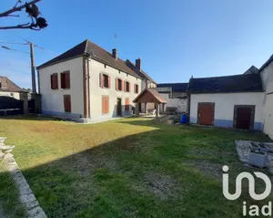 Maison traditionnelle à Arces-Dilo (89320)