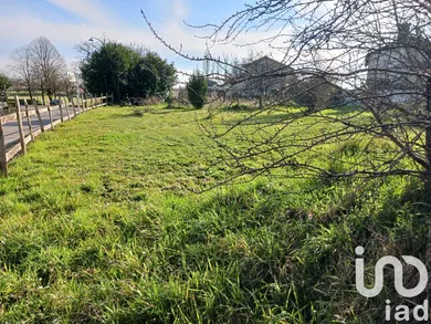 Building plot at Saint-Georges-de-Noisné (79400)