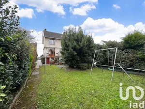 Traditional house at Antony (92160)