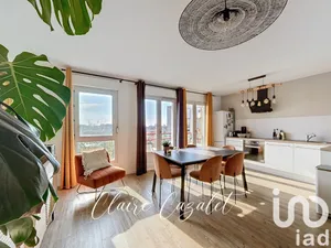 Apartment at Nantes (44300)