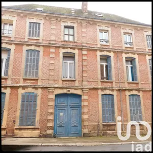 Building at Saint-Quentin (02100)
