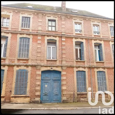 Building at Saint-Quentin (02100)