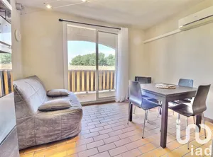 Appartement à Saint-Cyr-sur-Mer (83270)