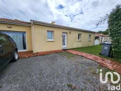 House at Corcoué-sur-Logne (44650)