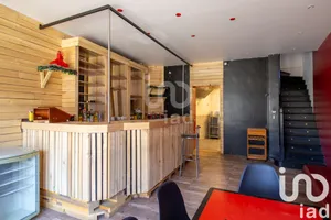 Building at Roye (80700)