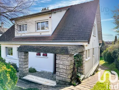 Traditional house at Rueil-Malmaison (92500)