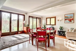 Detached house at Vaires-sur-Marne (77360)