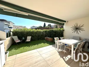 Apartment at Carros (06510)