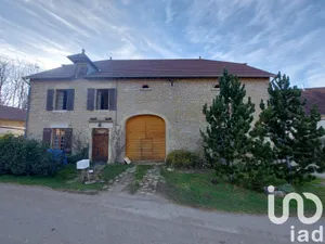 Traditional house at Chavéria (39270)