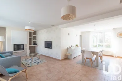 Maison à Vaux-sur-Seine (78740)