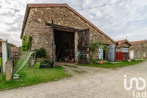 Maison de campagne à Saint-Étienne-du-Bois (85670)