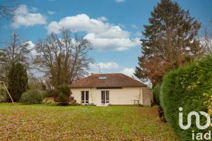 Pavillon à Lésigny (77150)