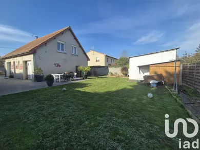 House at Thouars (79100)