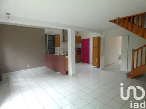 Townhouse at La Queue-les-Yvelines (78940)