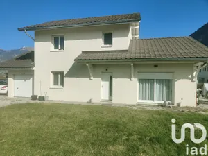 Traditional house at Bonneville (74130)