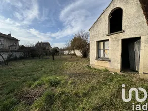 Land at Meaux (77100)