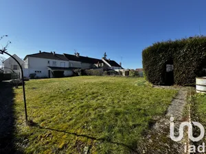 Terrain à bâtir à Villeneuve-le-Comte (77174)