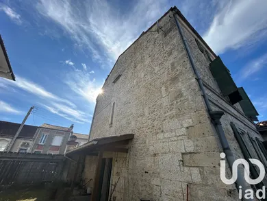Townhouse in Soyaux (16800)