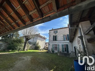 Townhouse in Soyaux (16800)