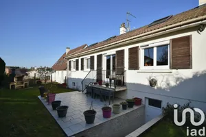 Maison traditionnelle à Beynes (78650)