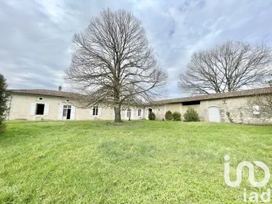 Longere at Chepniers (17210)