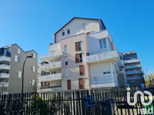 Duplex at Villeneuve-le-Roi (94290)