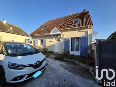 Detached house at Meaux (77100)