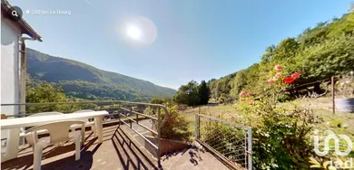 Maison de village à St Vincent de Salers (15380)