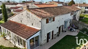 Maison à Coulgens (16560)