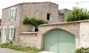 Village house at Les Portes-en-Ré (17880)