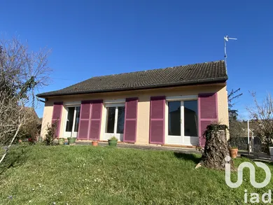Maison traditionnelle à Désertines (03630)