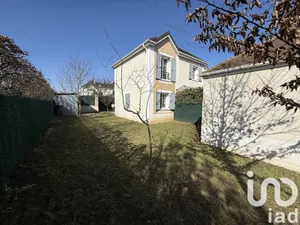 House at Cesson (77240)