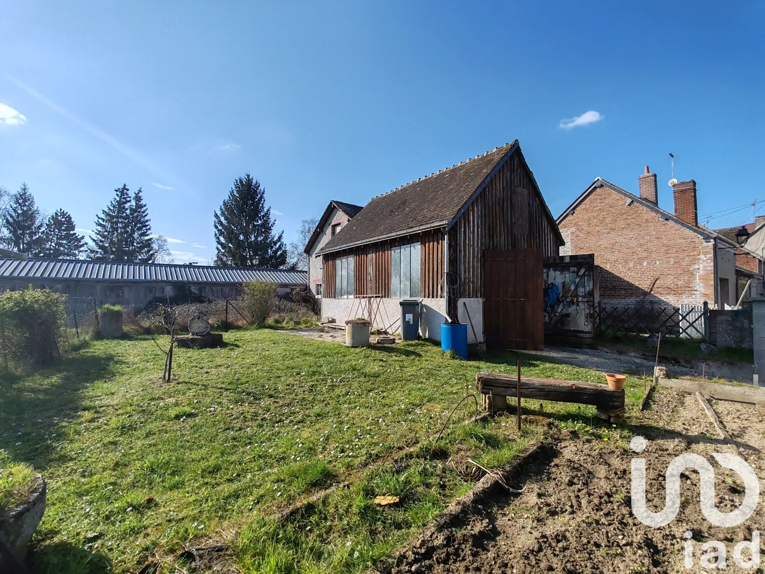 Vente maison à Château-Renault (37110) : grange 1 pièce 33 m² - 2102420 — 2