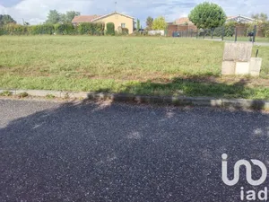 Terrain à bâtir à Bazas (33430)