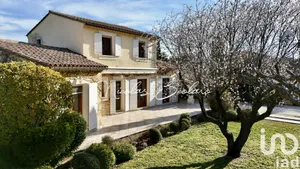 Maison à Cabrières-d'Avignon (84220)