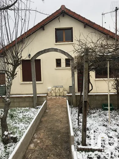 Traditional house at Dammarie-les-Lys (77190)