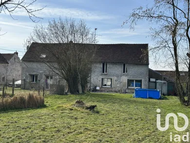 Building at Viels-Maisons (02540)