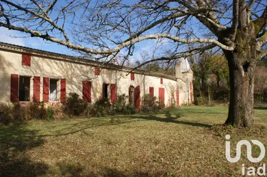 Domaine à Sainte-Colombe (33350)