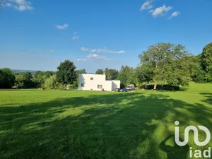 Architectural house at Cauvigny (60730)