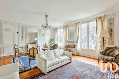 Apartment at Neuilly-sur-Seine (92200)