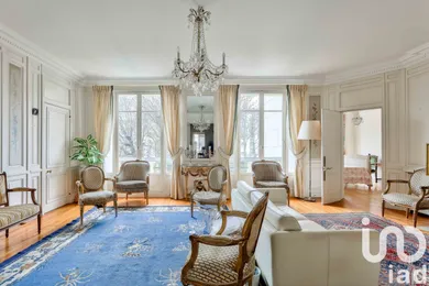 Apartment at Neuilly-sur-Seine (92200)