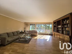 Apartment at Neuilly-sur-Seine (92200)